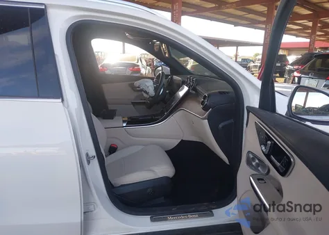 2024 Mercedes-Benz Glc 300 4Matic Suv from USA, damaged, VIN W1NKM4HB8RF200301